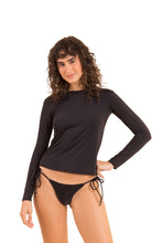 Carica l'immagine nel visualizzatore di Gallery, Model Front: Rio De Sol Haut Nero Rash-Guard
