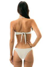 Carica l'immagine nel visualizzatore di Gallery, Model Back: Rio De Sol Bas Bottom Perola Bandeau
