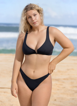Carica l'immagine nel visualizzatore di Gallery, Image 07: Maaji Haut Top Victory Splendour Black
