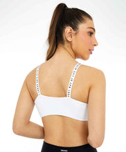 Carica l'immagine nel visualizzatore di Gallery, Model Back: Alto Giro Fitness Haut Top Bodytex Alcas Personalizadas Branco
