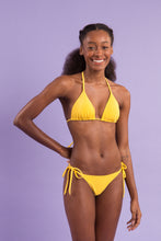 Carica l'immagine nel visualizzatore di Gallery, Image 11: Rio De Sol Ensemble Set Malibu-Yellow Tri-Inv Cheeky-Tie

