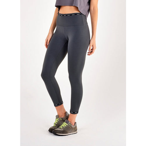 Model Front: Alto Giro Fitness Bas Legging Airttack Plus Bolso Cos Lateral Grafite