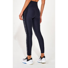 Carica l&#39;immagine nel visualizzatore di Gallery, Model Back: Alto Giro Fitness Bas Legging Light Co2 Recorte Jwinner Preto
