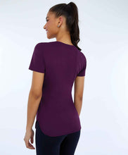 Carica l&#39;immagine nel visualizzatore di Gallery, Model Back: Alto Giro Fitness Haut T-Shirt Skin Fit Inspiracionais Roxo
