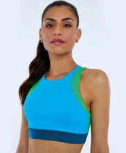 Carica l&#39;immagine nel visualizzatore di Gallery, Model Front: Alto Giro Fitness Haut Top Blackout Decote Alto Recortes Azul Vivid
