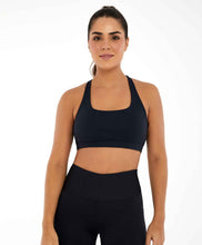 Carica l&#39;immagine nel visualizzatore di Gallery, Model Front: Alto Giro Fitness Haut Top Hyper Costas Cruzadas Preto
