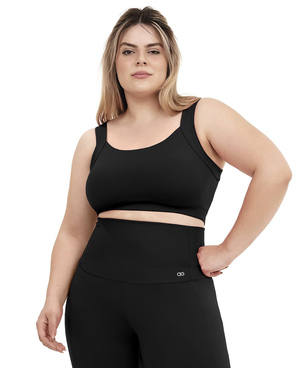 Model Front: Alto Giro Fitness Haut Top Supplex Alcas Plus Preto
