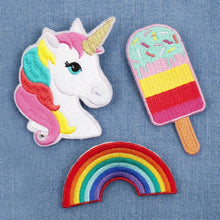 Carica l&#39;immagine nel visualizzatore di Gallery, Badges Sweet Tooth
