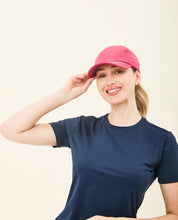 Carica l&#39;immagine nel visualizzatore di Gallery, Beach Tennis Cap Fuchsia UPF50+
