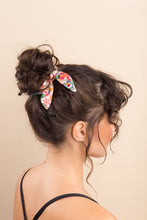 Carica l&#39;immagine nel visualizzatore di Gallery, Boho Scrunchie
