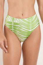 Carica l&#39;immagine nel visualizzatore di Gallery, Bottom Palms Hotpants
