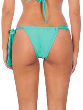 Carica l&#39;immagine nel visualizzatore di Gallery, Model Back: Brazilian Bikini Shop Bas Mare Lace
