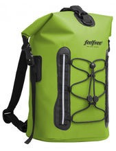Carica l&#39;immagine nel visualizzatore di Gallery, Model Back: Feelfree Sac De Plage Go Pack 20L Lime
