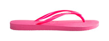 Carica l&#39;immagine nel visualizzatore di Gallery, Model Back: Havaianas Tongs Slim Shocking Pink
