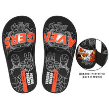 Carica l&#39;immagine nel visualizzatore di Gallery, Model Back: Ipanema Tongs Ipanema Avengers Slide Preto Cinza Laranja
