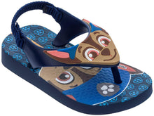 Carica l&#39;immagine nel visualizzatore di Gallery, Model Back: Ipanema Sandales Ipanema Patrulha Canina Azul Azul Bege
