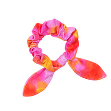 Carica l&#39;immagine nel visualizzatore di Gallery, Joyful Scrunchie
