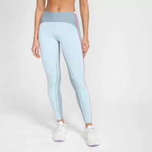 Carica l&#39;immagine nel visualizzatore di Gallery, Legging Blackout Bio Recortes Cinza Lead
