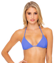 Carica l&#39;immagine nel visualizzatore di Gallery, Model Front: Luli Fama Haut Top Seamless Marina Triana

