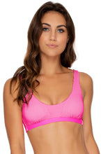 Carica l&#39;immagine nel visualizzatore di Gallery, Model Front: Luli Fama Haut Top Tank Barbie Pink Luli Babe
