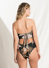 Carica l&#39;immagine nel visualizzatore di Gallery, Model Back: Maaji Une Pièce Yvonne Python
