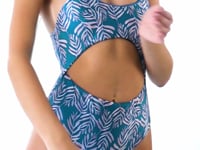 Carica e avvia il video nel visualizzatore di galleria, Video: Rio De Sol Une Pièce Palms-Blue Ivy
