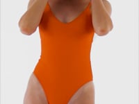 Carica e avvia il video nel visualizzatore di galleria, Video: Rio De Sol Une Pièce Calendula Hype
