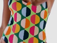 Carica e avvia il video nel visualizzatore di galleria, Video: Rio De Sol Une Pièce Garden-City Hype
