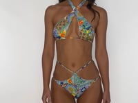 Carica e avvia il video nel visualizzatore di galleria, Video: Luli Fama Bas Bottom Cross Diamond Amalfi
