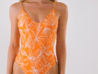 Carica e avvia il video nel visualizzatore di galleria, Video: Rio De Sol Une Pièce Trail-Orange Hype
