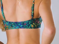 Carica e avvia il video nel visualizzatore di galleria, Video: Rio De Sol Haut Top Wilds Bandeau-Reto
