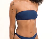 Carica e avvia il video nel visualizzatore di galleria, Video: Rio De Sol Ensemble Set Navy Bandeau-Reto Nice-Fio
