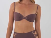 Carica e avvia il video nel visualizzatore di galleria, Video: Rio De Sol Ensemble Set Malibu-Ebano Bandeau-Iris Highwaist-Spin-Iris
