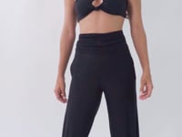 Carica e avvia il video nel visualizzatore di galleria, Video: Rio De Sol Pantalon De Plage Black Pants Knot
