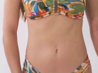 Carica e avvia il video nel visualizzatore di galleria, Video: Rio De Sol Haut Top Tropical Sara
