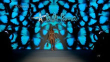 Carica e avvia il video nel visualizzatore di galleria, Video: Luli Fama Haut Top Free Form Skins
