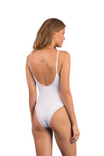 Carica l&#39;immagine nel visualizzatore di Gallery, Model Back: Rio De Sol Une Pièce Bora-White Hype
