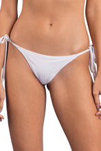 Carica l&#39;immagine nel visualizzatore di Gallery, Gallery: Rio De Sol Bas Bottom Bora-White Lacinho
