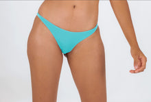 Carica l&#39;immagine nel visualizzatore di Gallery, Model Front: Rio De Sol Bas Bottom Breeze Leblon-Fio

