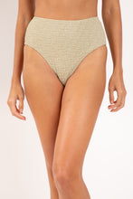 Carica l&#39;immagine nel visualizzatore di Gallery, Gallery: Rio De Sol Bas Bottom Brisa-Pistache Hotpants
