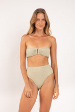 Carica l&#39;immagine nel visualizzatore di Gallery, Model Front: Rio De Sol Bas Bottom Brisa-Pistache Hotpants
