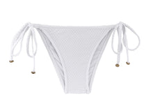Carica l&#39;immagine nel visualizzatore di Gallery, Product Front: Rio De Sol Bas Bottom Cloque Branco Balconet
