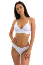 Carica l&#39;immagine nel visualizzatore di Gallery, Model Front: Rio De Sol Bas Bottom Cloque Branco Tri Cos
