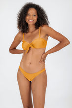 Carica l&#39;immagine nel visualizzatore di Gallery, Model Front: Rio De Sol Bas Bottom Damasco Essential
