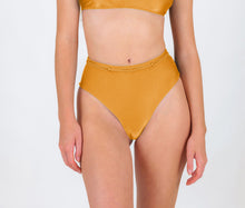 Carica l&#39;immagine nel visualizzatore di Gallery, Gallery: Rio De Sol Bas Bottom Damasco Hotpants
