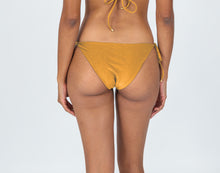 Carica l&#39;immagine nel visualizzatore di Gallery, Model Back: Rio De Sol Bas Bottom Damasco Ibiza-Comfy
