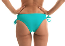 Carica l&#39;immagine nel visualizzatore di Gallery, Model Back: Rio De Sol Bas Bottom Jade Madrid
