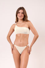 Carica l&#39;immagine nel visualizzatore di Gallery, Model Front: Rio De Sol Bas Bottom Malibu-Natural Bia
