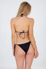 Carica l&#39;immagine nel visualizzatore di Gallery, Model Back: Rio De Sol Bas Bottom Nero Lacinho
