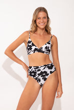 Carica l&#39;immagine nel visualizzatore di Gallery, Image 05: Rio De Sol Bas Bottom Poppy Hotpants
